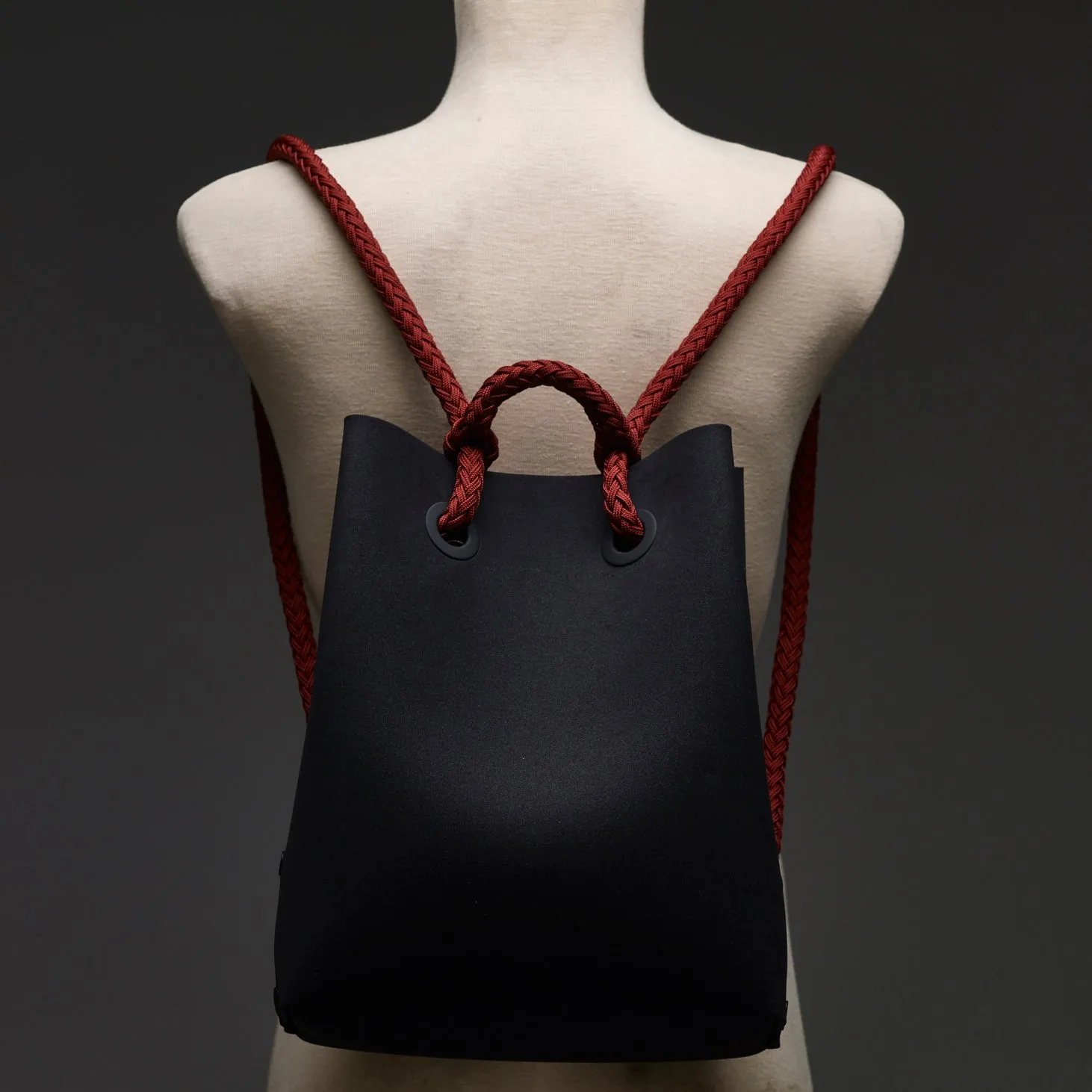 Backpack | Regular Black/Red