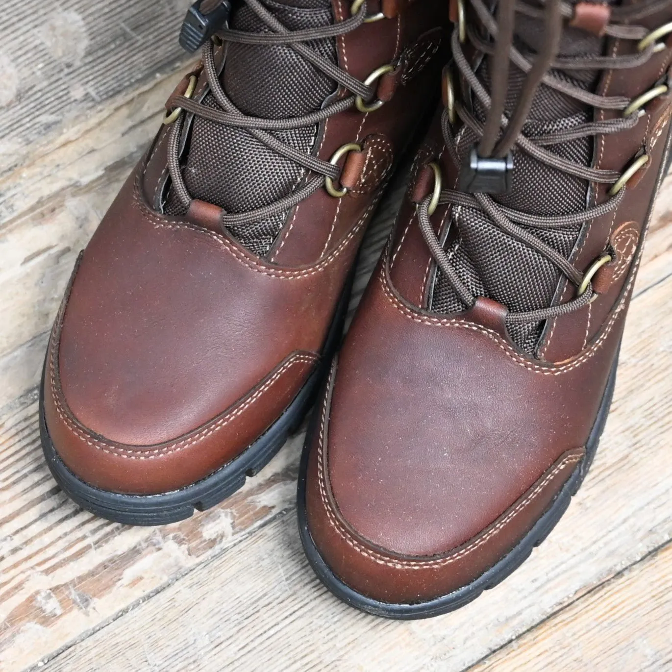 Dublin Fleet Boots In Red and Brown